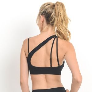 ‘ANGELINA’ Strappy sports bra